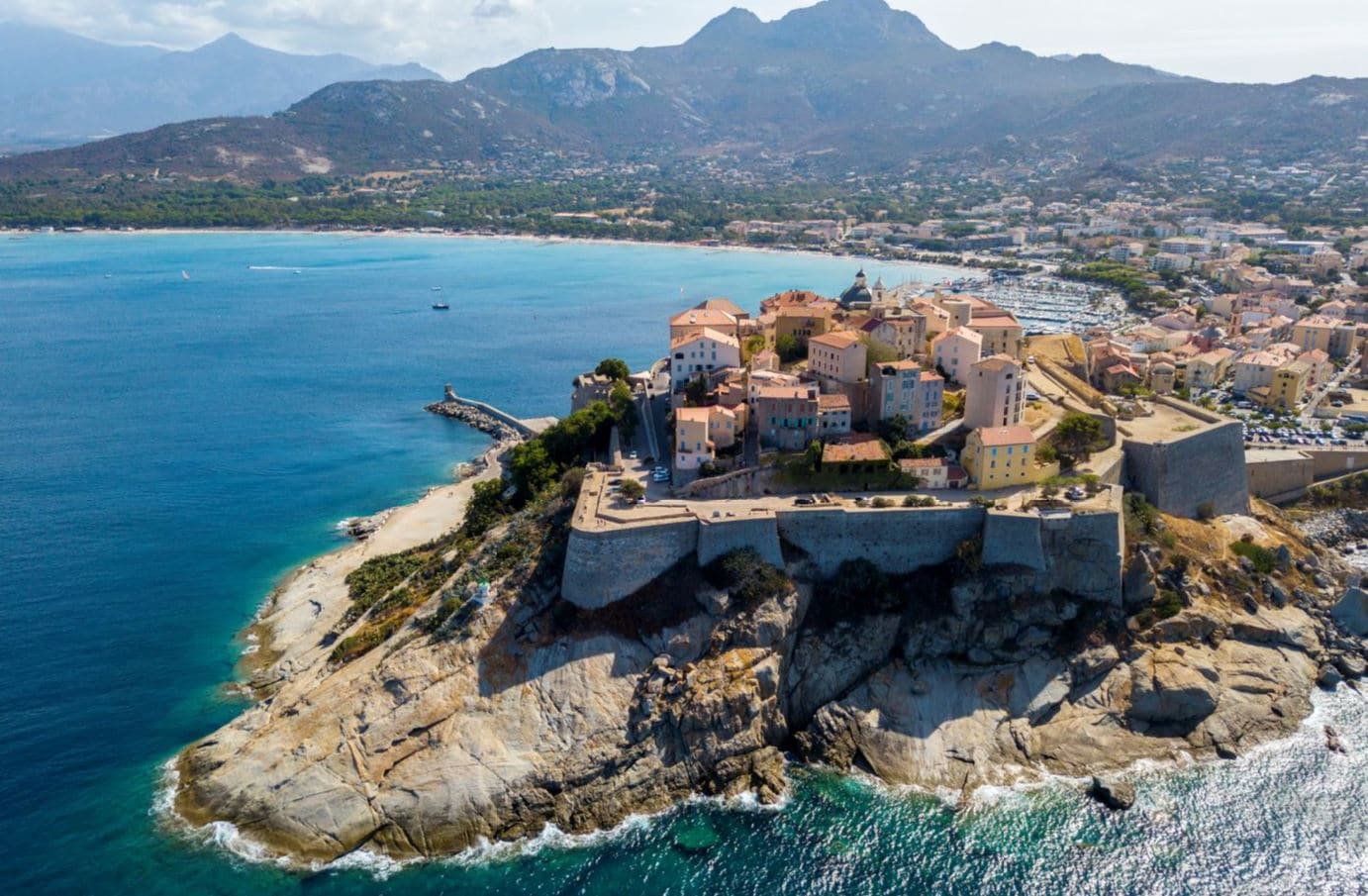 Découvrez Calvi en famille